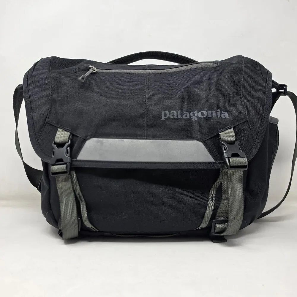 Patagonia Worn Wear Mini Mass Messenger Bag With Shoulder Strap Black 48267